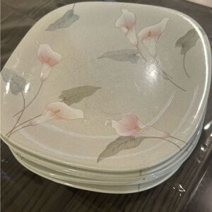 Mikasa Gardenside Dinner Plates